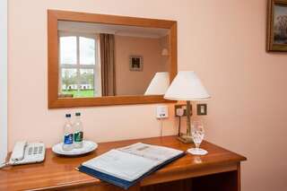 Отель Blarney Castle Hotel Бларни Двухместный номер с 2 отдельными кроватями-11